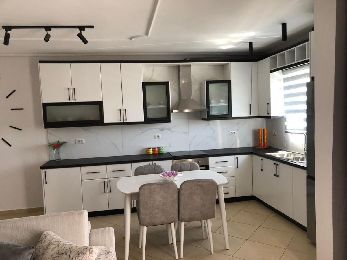 Sea La Vie- Apartment Saranda Dış mekan fotoğraf